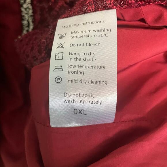 Mina Self Sparkly Red Cropped Tweed Jacket Button Down Chanel Style Size XL - Picture 7 of 7
